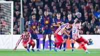 Julian Alvarez Hancurkan Barcelona, Tendangan Bebas Klasik Kembali Bersinar
