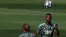 Pemain Real Madrid Eduardo Camavinga menjalani sesi latihan di kompleks latihan Ciudad Real Madrid, Valdebebas, Madrid, Spanyol, 14 Maret 2023. Real Madrid akan menghadapi Liverpool pada pertandingan sepak bola leg kedua babak 16 besar Liga Champions. (PIERRE-PHILIPPE MARCOU/AFP)