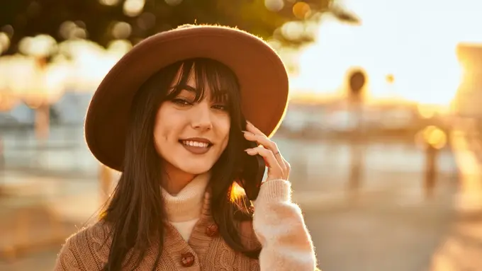 Cara Styling Poni Pendek agar Selalu Tampil On Point dan Bebas Lepek