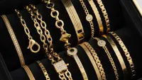 8 Model Gelang Emas Oval Minimalis untuk Wanita 50 Tahun ke Atas yang Tren di 2026