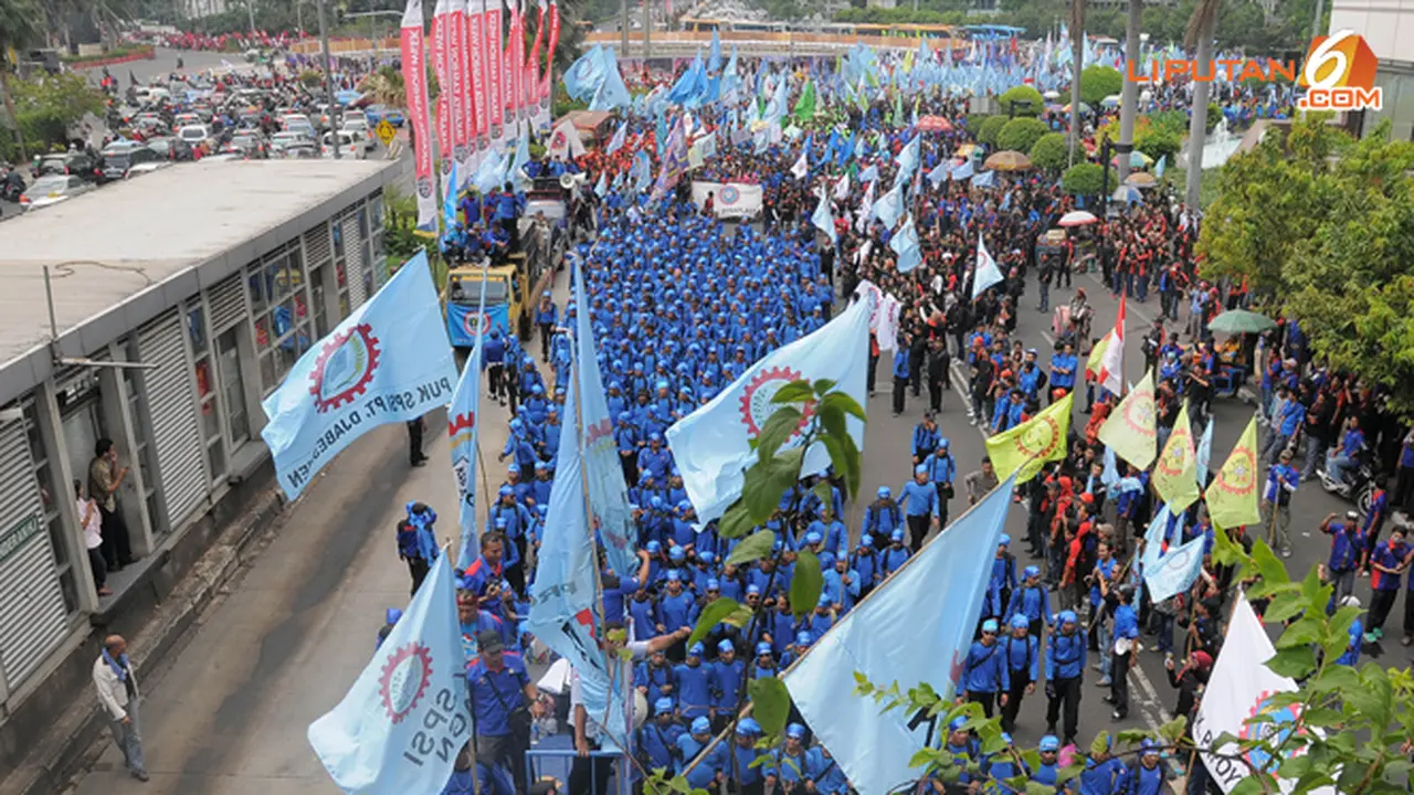 demo-buruh-131021b.jpg