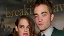 Banyak kabar yang beredar jika Kristen Stewart ingin kembali ke pelukan Robert Pattinson. Mendengar kabar miring tersebut, Kristen Stewart langsung angkat bicara. (AFP/Bintang.com)