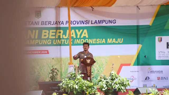 Menteri Pertanian Syahrul Yasin Limpo meluncurkan Kartu Petani Berjaya (KPB) di Desa Tempuran, Kecamatan Trimurjo, Kabupaten Lampung Tengah, Selasa (6/10/2020).