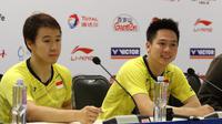 Ganda putra Indonesia, Kevin Sanjaya Sukamuljo/Marcus Fernaldi Gideon, berbicara di hadapan awak media setelah memenangi laga final China Terbuka Super Series Premier 2017 di Fuzhou, China, Minggu (19/11/2017). (PBSI)