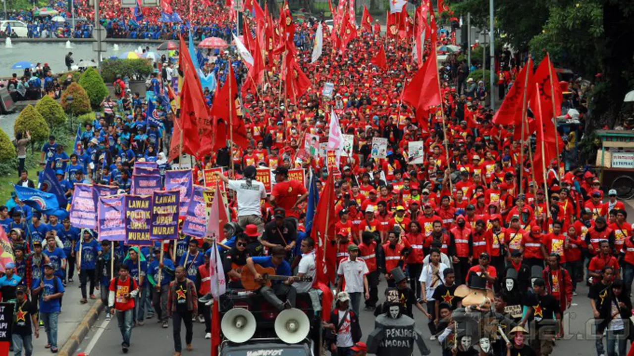 Tuntutuan Hari Buruh Internasional (May Day)
