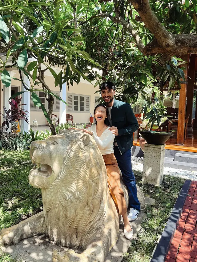 7 Potret Refal Hady dan Nadya Arina di Jogja, Main Film Bareng Lagi