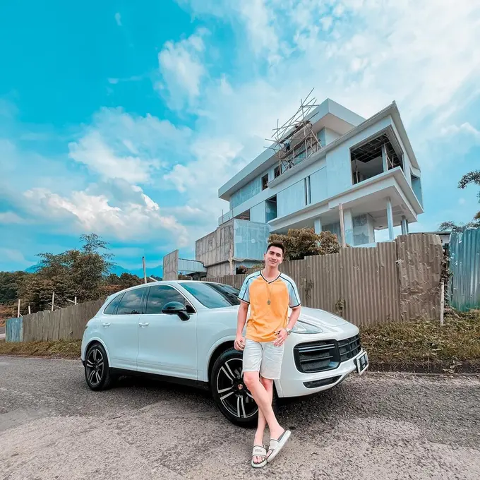 Desain Dua Rumah Baru Verrell Bramasta