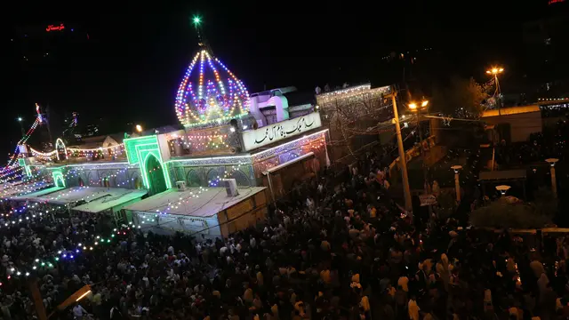 Sambut Ramadan, Umat Syiah Berziarah di Kota Karbala