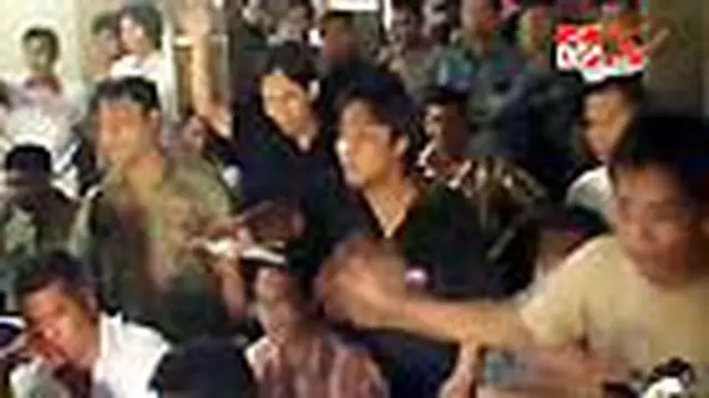 Rapat Pleno KPU Kabupaten Mamuju Ricuh