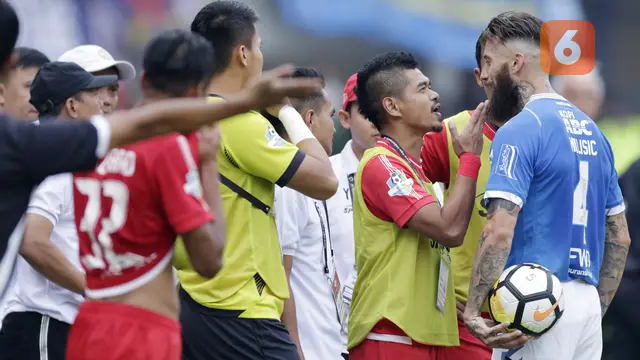 Liga 1 Indonesia 2018 : Persib Bandung Vs Persija Jakarta