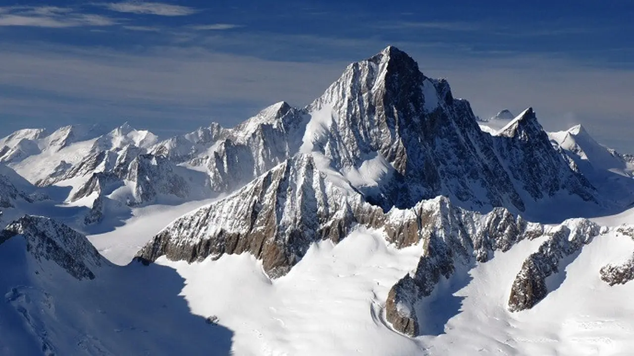 Pegunung Alpen, Swiss (Wikimedia Common)