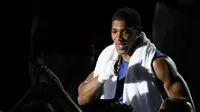 Anthony Joshua Rebut Istri Amir Khan?