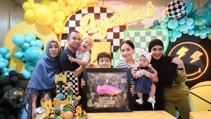 Perayaan ulang tahun Rafathar bersama Keluarga. (Instagram/@raffinagita1717)