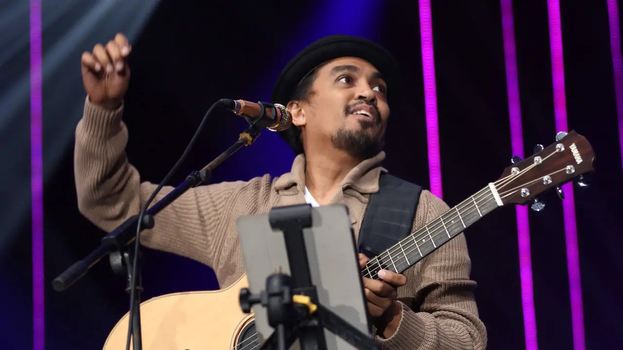 [Bintang] Suguhan Berkesan Penampilan Glenn Fredly di Java Jazz Festival