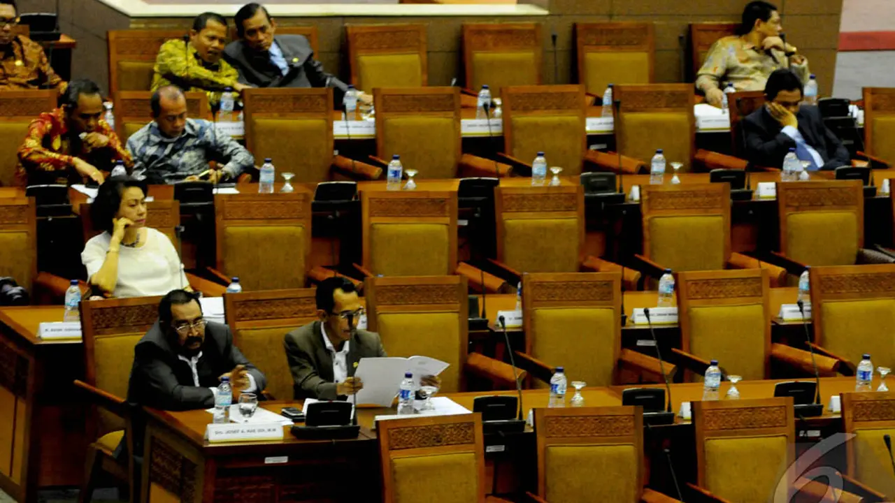 Rapat Paripurna DPR Dihiasi Bangku Kosong