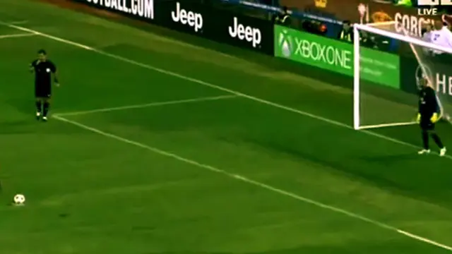 Fans Nekat Rebut Penalti dari Pemain Juve