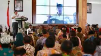 Menteri Koordinator Bidang Kemaritiman Luhut Binsar Panjaitan menghadiri Rapat Koordinasi Sinergitas Tiga Pilar di Banyuwangi, Kamis (11/4/2019).