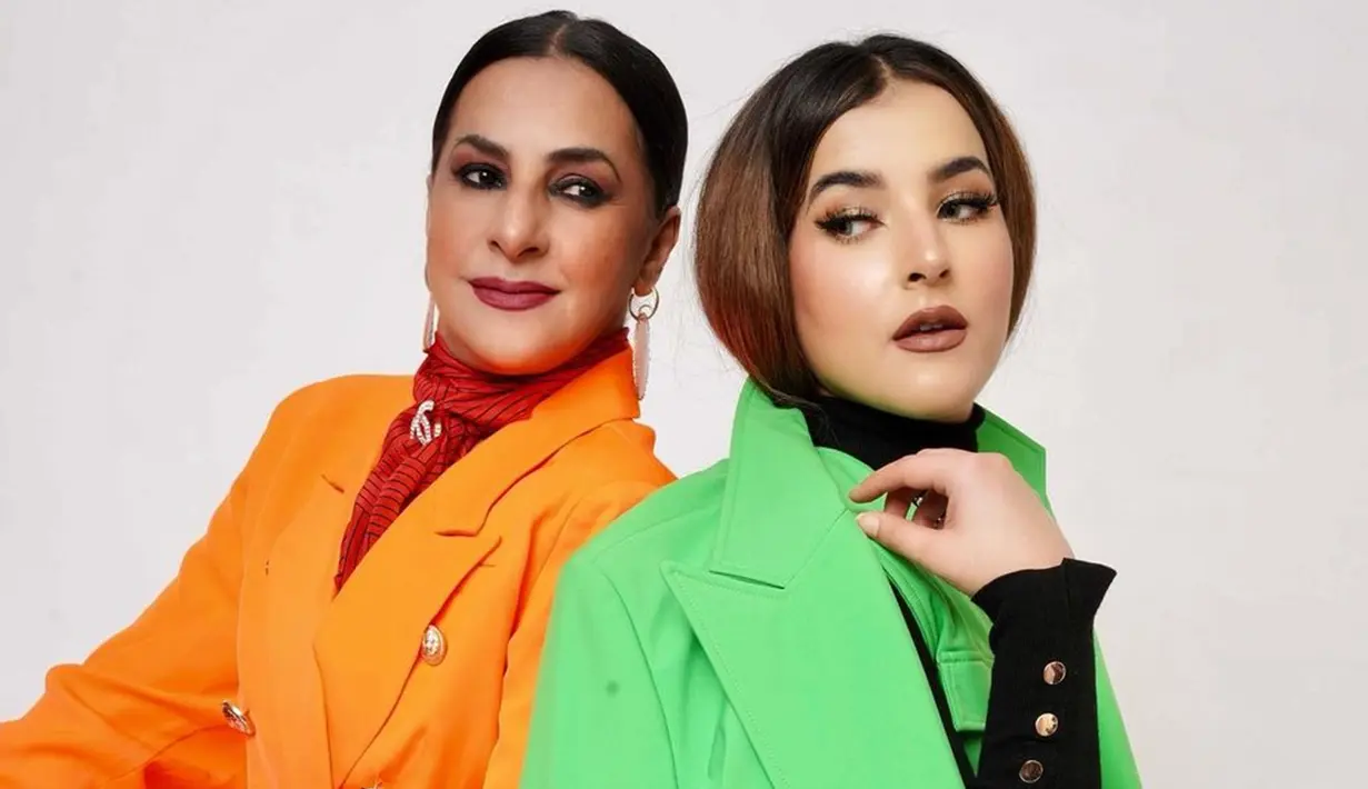Tasya Farasaya dan Ala Alatas juga terlihat kompak mengunggah foto hasil pemotretan di akun Instagram masing-masing. Keduanya juga terlihat tampil begitu elegan sekaligus memesona. (Liputan6.com/IG/@ala_instyle)