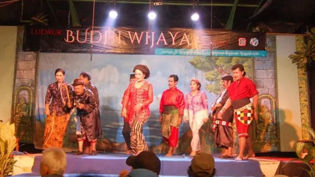 Grup Ludruk Budhi Wijaya.