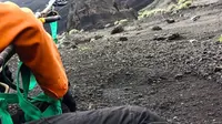 Permohonan Keluarga Turis Brasil yang Jatuh ke Jurang Gunung Rinjani, Belum Dievakuasi Setelah 3 Hari
