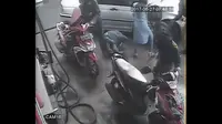 Video seorang bocah terlindas BMW viral di media sosial (Liputan6.com/Panji)