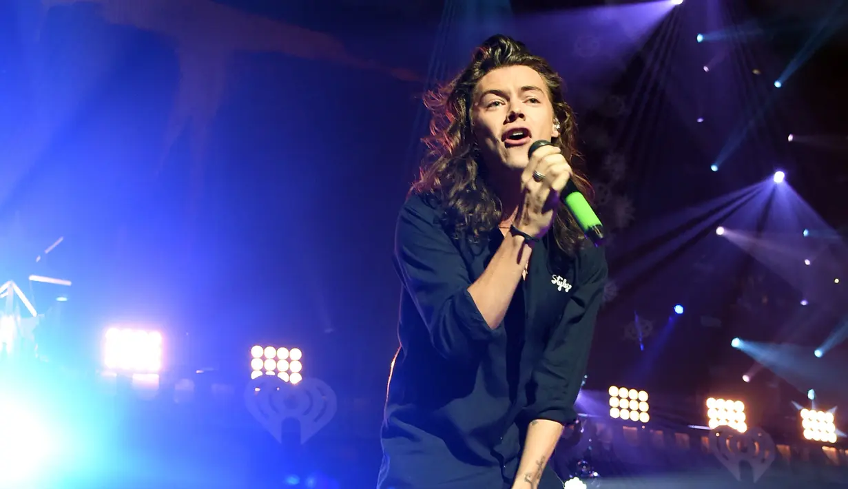 Harry Styles merasa iba dengan berbagai masalah yang selalu datang untuk Taylor. Harry senantiasa mendukung Taylor agar dirinya bangkit dan menjadi dewasa dari permasalahan tersebut. (AFP/Bintang.com)