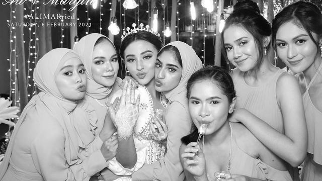 6 Potret Kebersamaan Lesty Kejora dan Margin Wieheerm, Bak Saudara Kandung