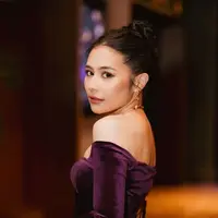 Tampilan Prilly Latuconsina Jadi Produser Film. [@prillylatuconsina96]