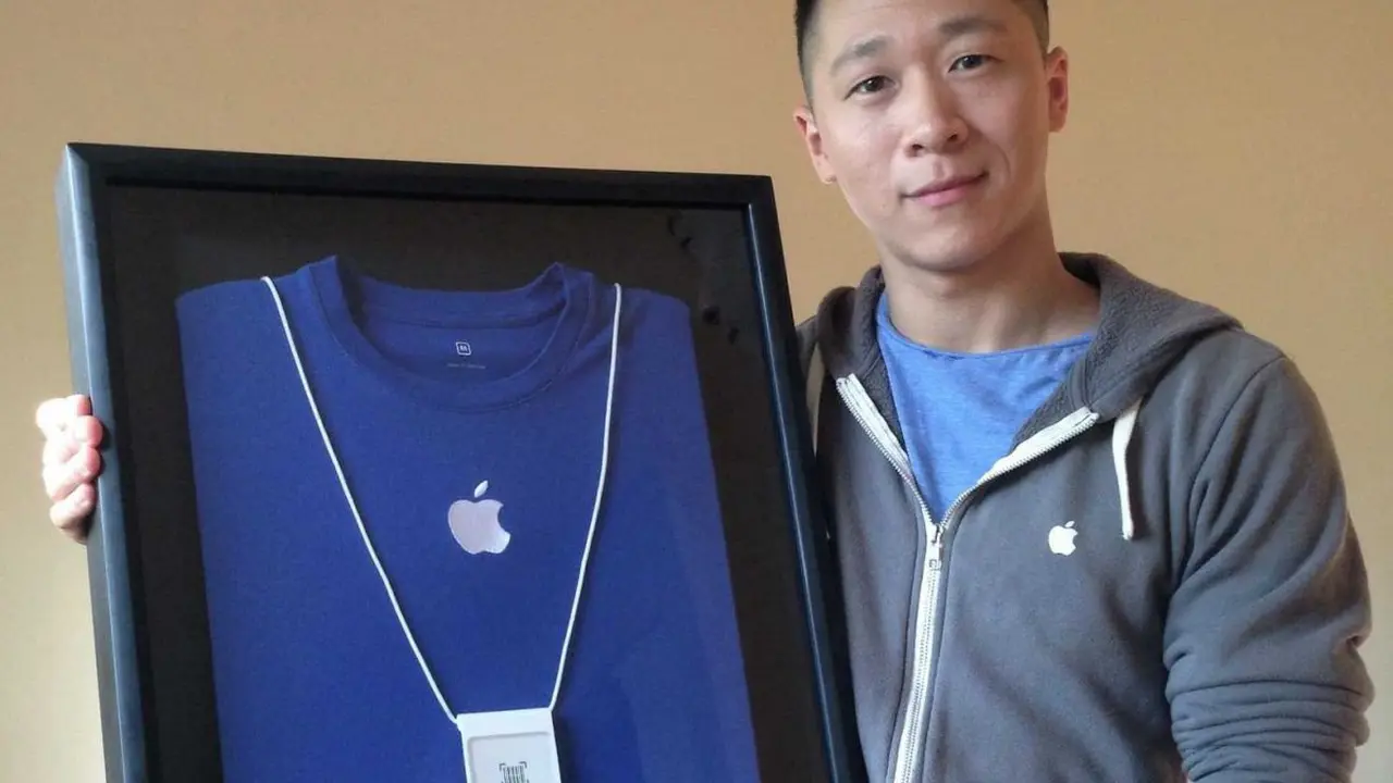 Mantan Karyawan Apple, `Sam Sung` Lelang Kartu Nama di eBay