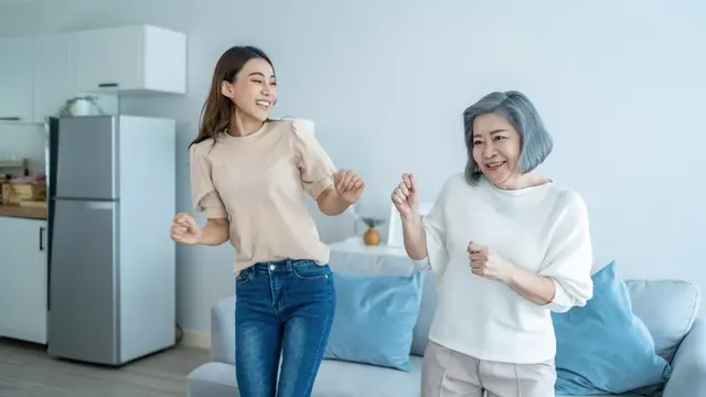 Siapa Bilang Bikin Challange bareng Ibu Nggak Bisa Seru? Buktikan dengan Cara Ini Yuk!