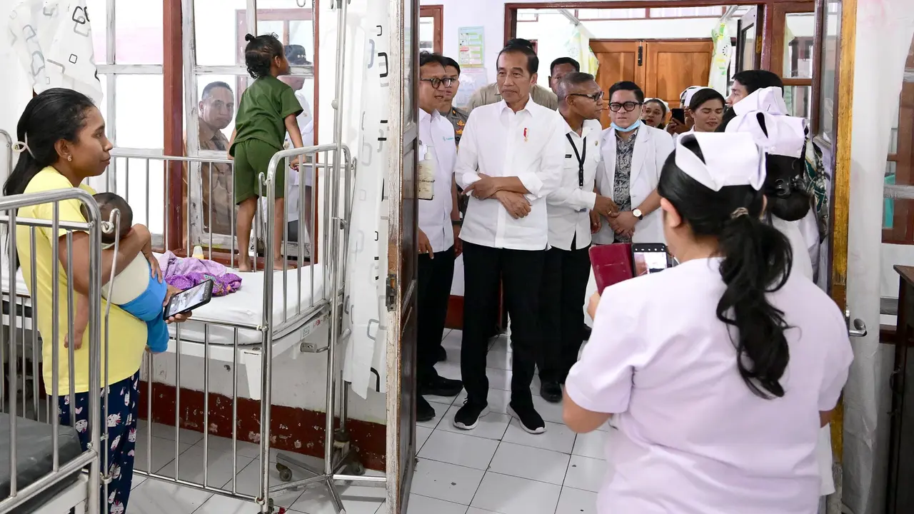 Presiden Joko Widodo atau Jokowi mengunjungi RSUD Kefamenanu di NTT.