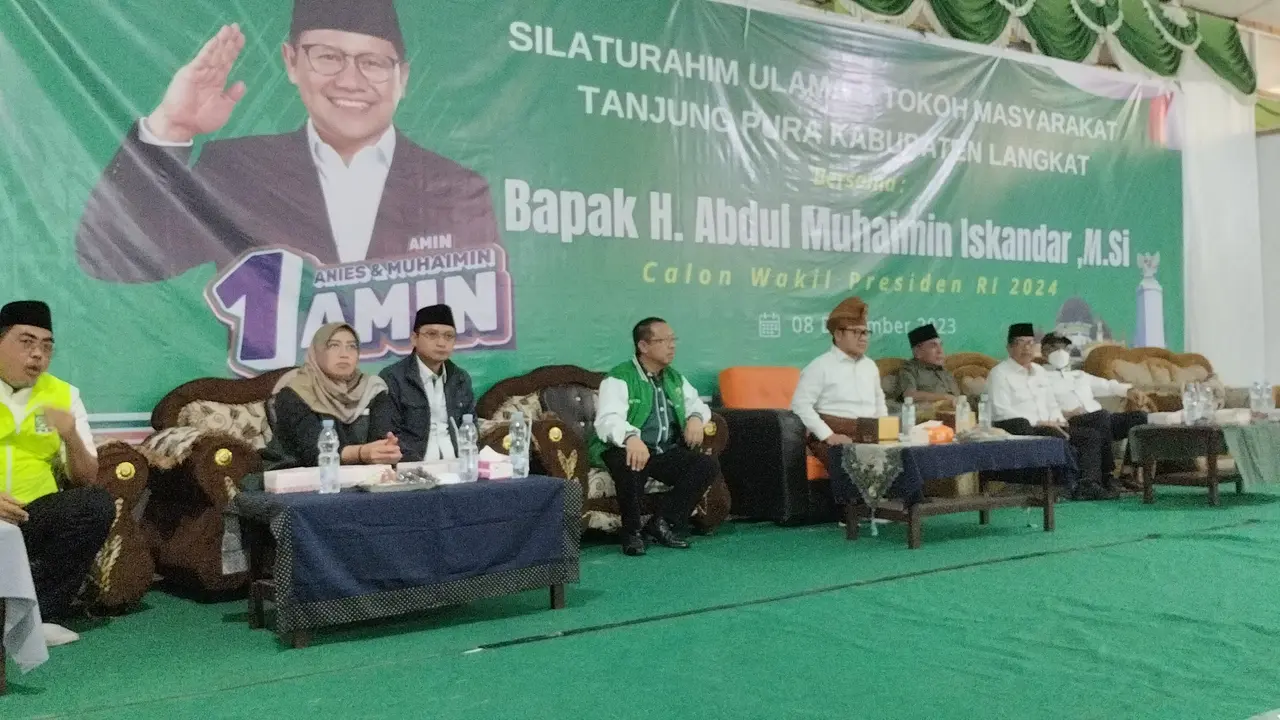 Muhaimin Iskandar alias Cak Imin saat kampanye di Tanjung Pura, Langkat, Sumatra Utara, Jumat (8/12/2023).