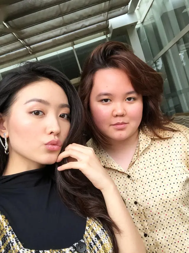 Momen kebersamaan antara Natasha Wilona dan kakak kandungnya yakni Claresta Frederica