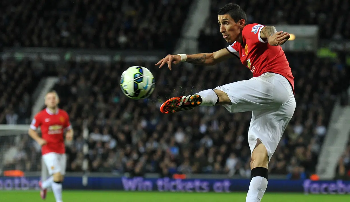 Namun Memphis Depay diawal kariernya bersama MU gagal bersinar dan mirip dengan nasib Angel Di Maria. (AFP/Paul Ellis)