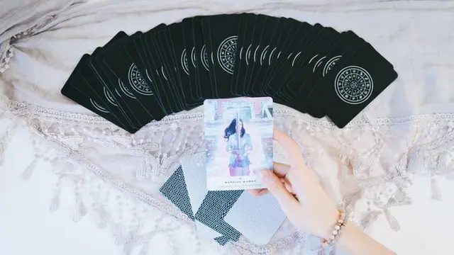 Ilustrasi tarot
