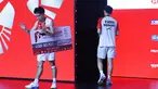 Ganda putra Indonesia, Raymond Indra dan Nikolaus Joaquin, berhasil keluar sebagai runner-up di turnamen bulu tangkis Polytron Indonesia Open 2026. (Bola.com/M Iqbal Ichsan)