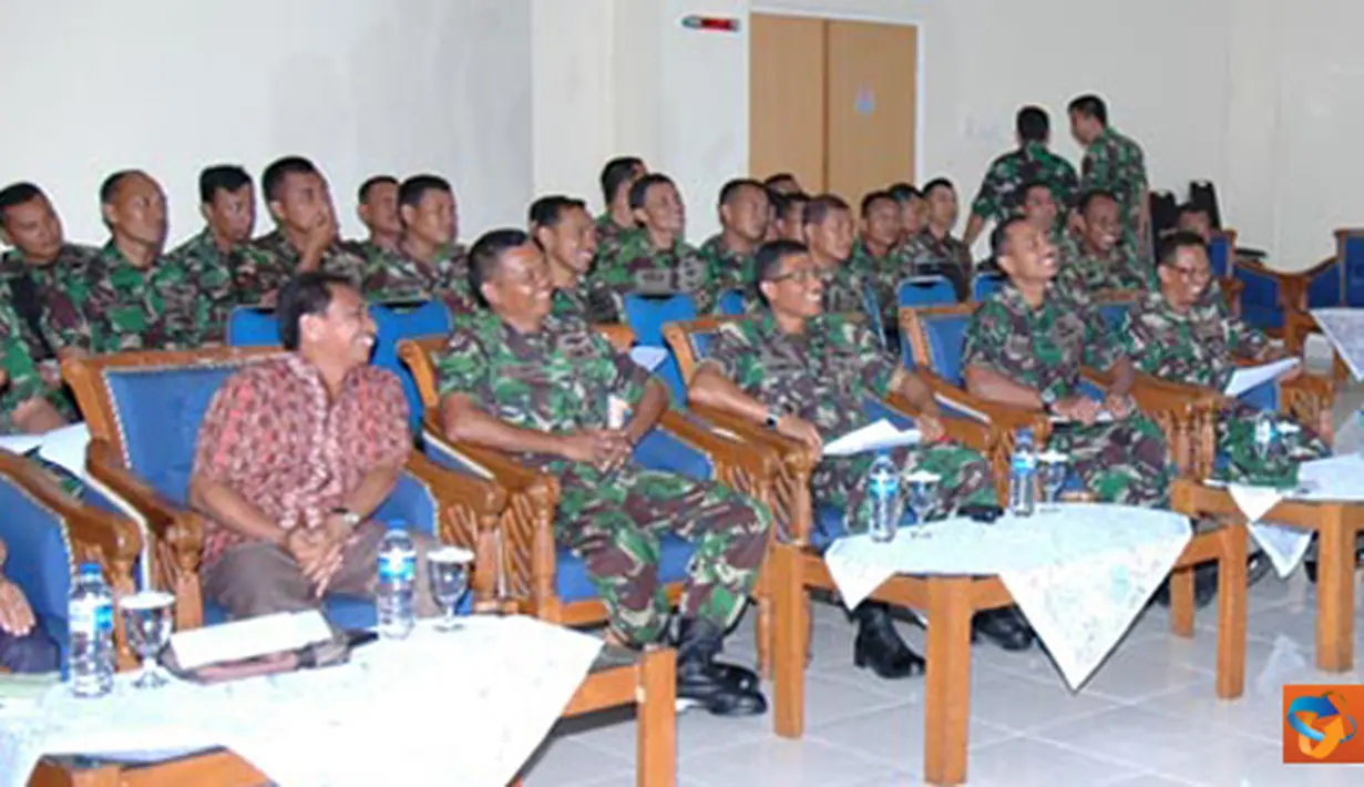 Citizen6, Surabaya: Presentasi dari Tim UPN tersebut, diterima sedikitnya 60 perwira Kobangdikal berangkat Letnan Dua hingga Mayor yang berasal dari satuan-satuan kerja di Kobangdikal. (Pengirim: Penkobangdikal)
