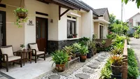 6 Inspirasi Teras Rumah Tipe 36 dengan Sentuhan Batu Alam, Bikin Fasad Makin Estetik