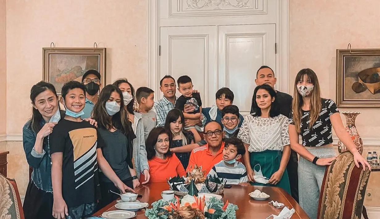 Ulang tahun Tatty Murnitriati ke-70. (Instagram/ramadhaniabakrie)