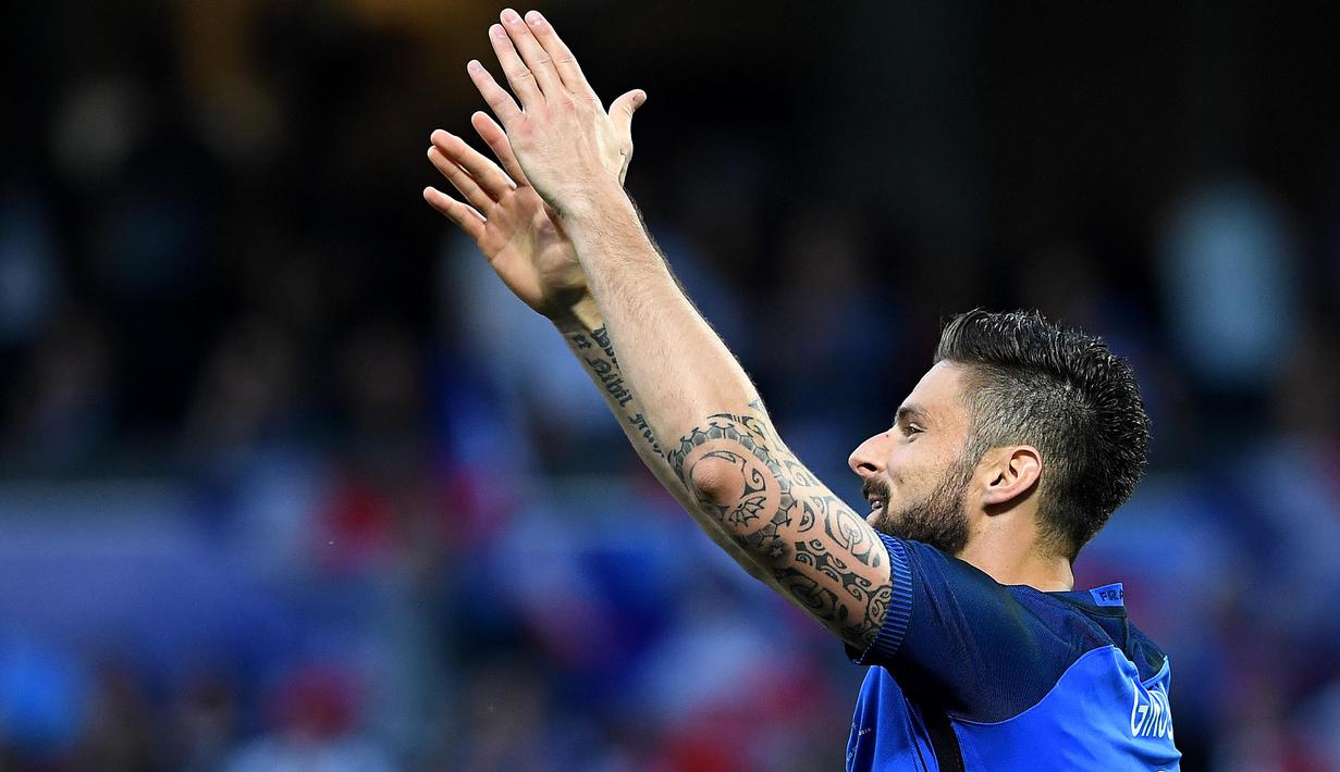 Olivier Giroud merayakan golnya ke gawang Skotlandia  berfoto pada laga persahabatan Prancis vs Skotlandia di Stadion St Symphorien, Longeville-les-Metz, Prancis, (4/6/2016), Prancis menang 3-0.  (AFP/Franck Fife)