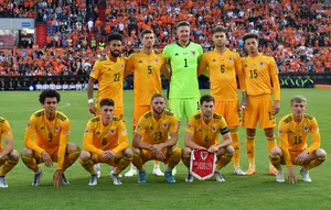 Alasan di Balik Tradisi Pose Unik Timnas Wales Terungkap