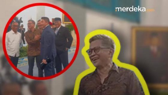 Salam Komando Teddy! Rocky Gerung Blak-blakan Isi Obrolan dengan Seskab di Istana