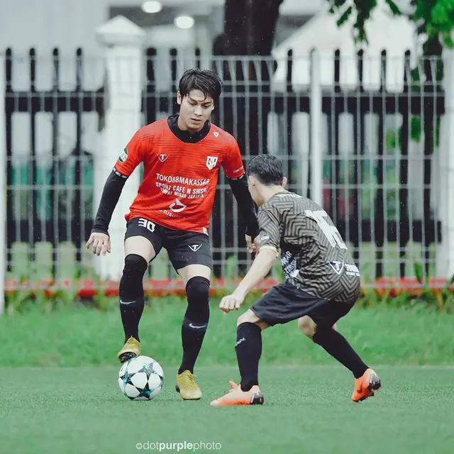 7 Pesona Rizky Billar Saat Main Bola yang Curi Perhatian