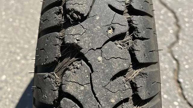 9 Cara Merawat Ban Motor agar Tidak Cepat Gundul, Kunci Aman Berkendara