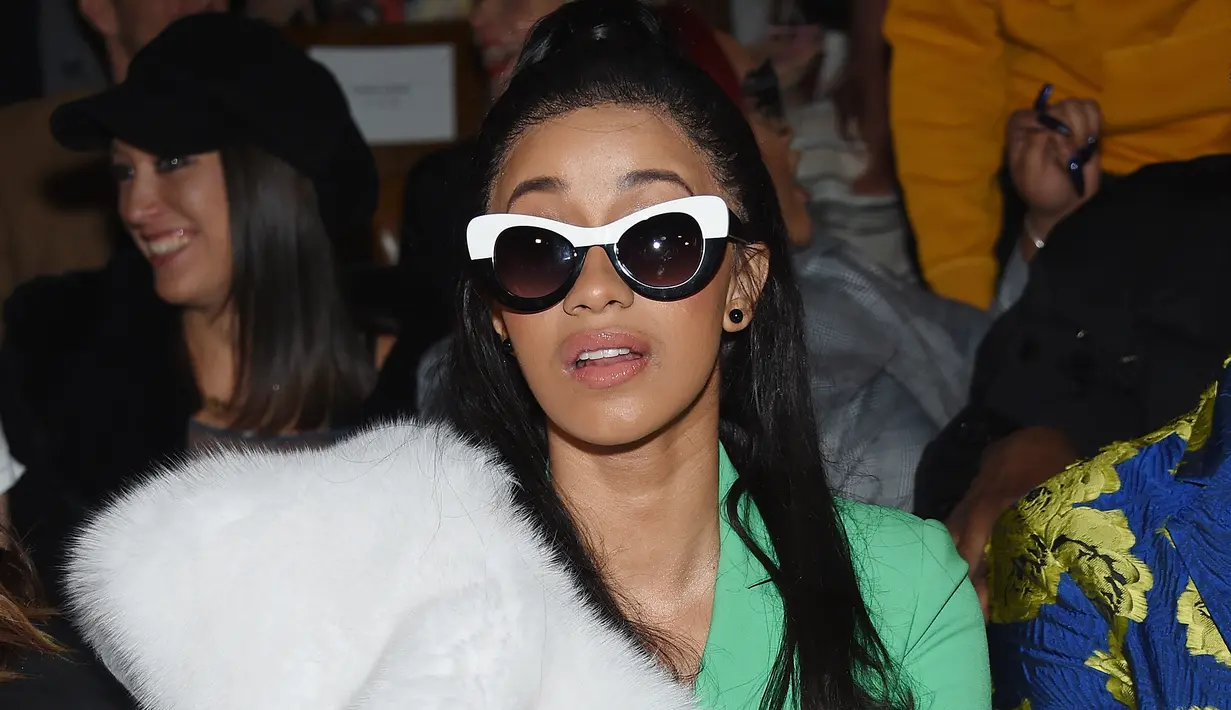 "Aku bukanlah hewan di kebun binatang yang bisa kamu tonton dan lihat semua. Bukan!" tambah Cardi. (DIMITRIOS KAMBOURIS  GETTY IMAGES NORTH AMERICA  AFP)