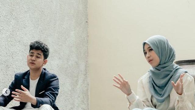 Rilis Lagu Religi, Ini 6 Potret Kebersamaan Adiba Khanza dan Syakir Daulay