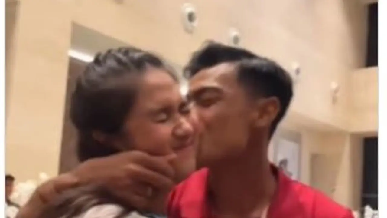 Aksi Pratama Arhan Peluk dan Cium Azizah Salsha Usai Bertanding Bikin Warganet Gemas dan Baper