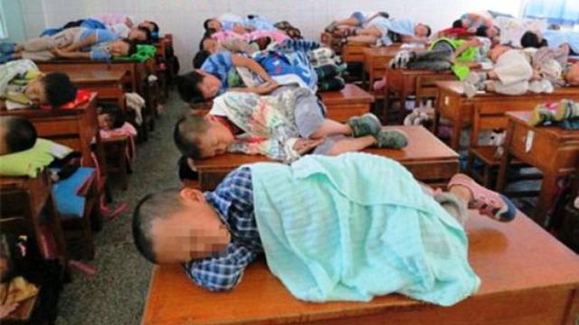 Tidur Siang di Kelas Jadi Kegiatan Belajar Wajib di Sekolah Ini