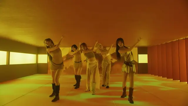 MV \'HOT\' LE SSERAFIM. (credit:youtube.com/@HYBELABELS)