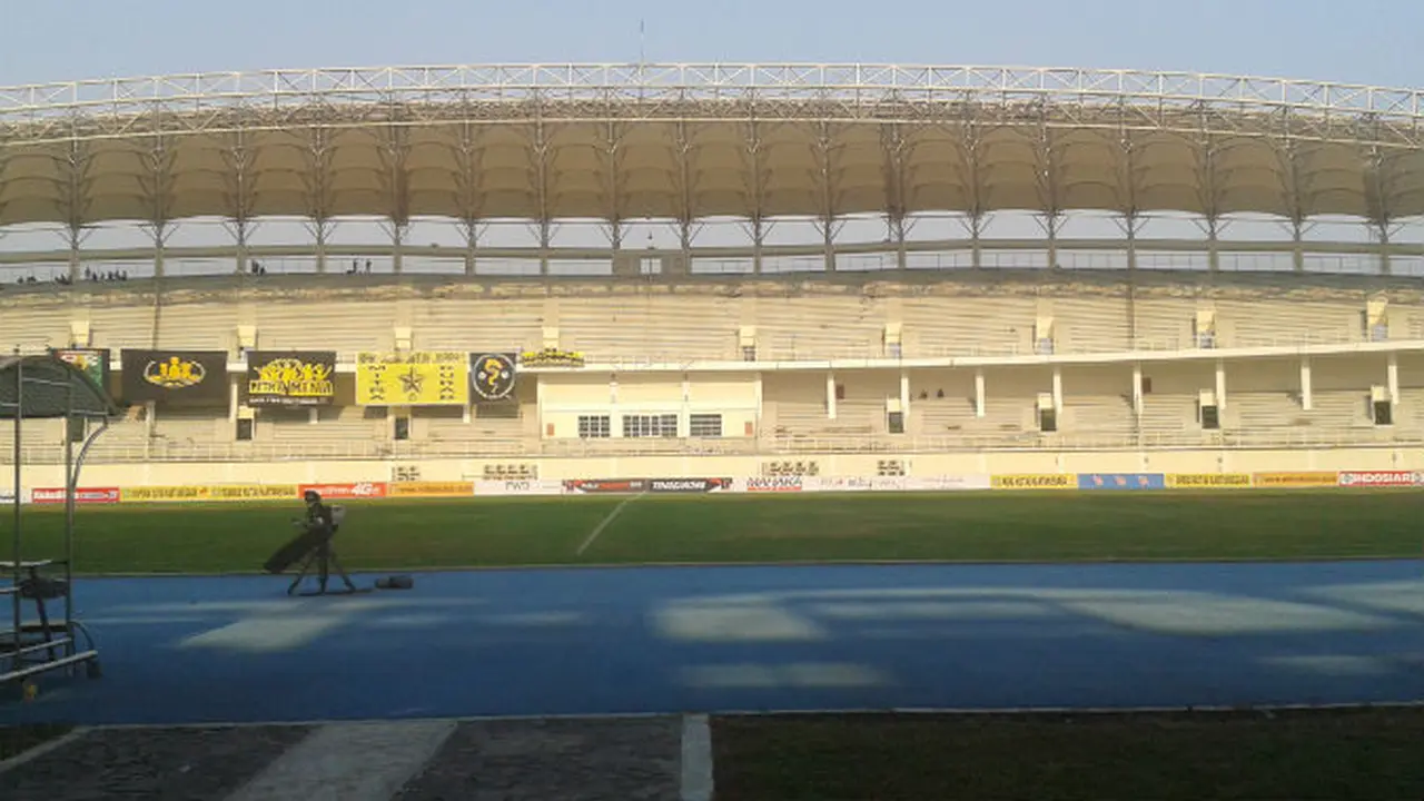 Mitra Kukar vs Arema Cronus
